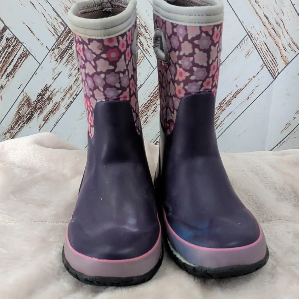 Bogs‎ Grasp Flowers in Purple